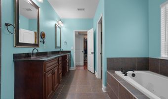 2100 Parkview Cv, Biloxi, MS 39532
