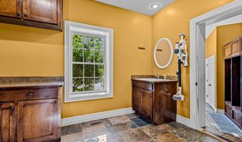 21194 Lawrence 2230, Aurora, MO 65605