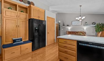 W5982 STRAWFLOWER Drive, Appleton, WI 54915