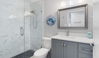 6604 DOLPHIN COVE Dr, Apollo Beach, FL 33572