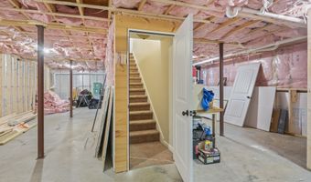 61 Dolloff Rd, Sebago, ME 04029