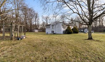 16 Edgebrook Ln, Airmont, NY 10952