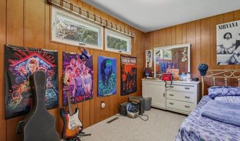 35 Dorchester Ln, Branford, CT 06405