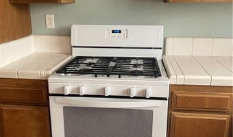 13405 Applewood Rd, Apple Valley, CA 92308