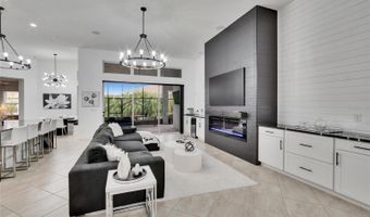 6927 CRESTPOINT Dr, Apollo Beach, FL 33572