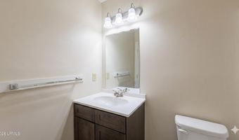 6 Oakwood Dr, Beaufort, SC 29907