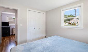 75 Autumn St, Cranston, RI 02910