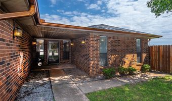 3208 California Ave, Chickasha, OK 73018