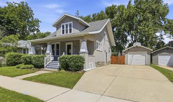 1126 W HARRIS St, Appleton, WI 54914
