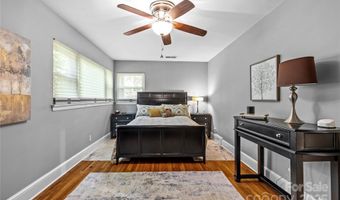 1460 Medford Dr, Charlotte, NC 28205