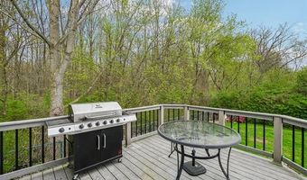 23882 Monroe St, Armada, MI 48005