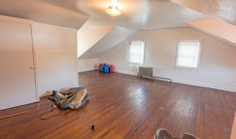 1020 MEADE St, Reading, PA 19611
