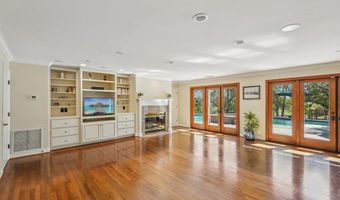 707 S Live Oak Park Rd, Fallbrook, CA 92028
