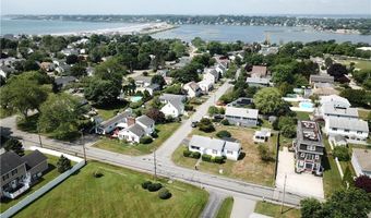 117 Wolcott Ave, Middletown, RI 02842