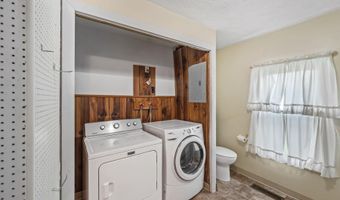 107 Vine St, Ashley, OH 43003