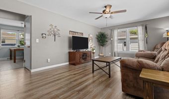 2015 E COLLEGE Ave, Appleton, WI 54915