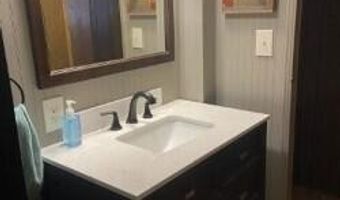 557 E Hillcrest Dr, Benson, AZ 85602