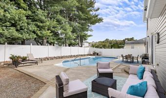 15 Brentwood Dr, Bayville, NJ 08721
