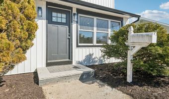 38 Somerset Rd E, Amityville, NY 11701