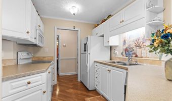 108 Camden Ct, Advance, NC 27006