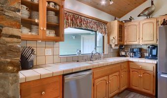 40957 Shandee Ln, Ahwahnee, CA 93601