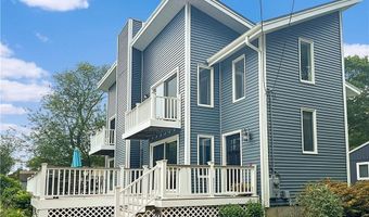 34 Beach Plum Rd, Narragansett, RI 02882