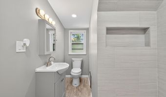 93 W 35TH St, Bayonne, NJ 07002