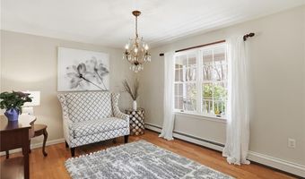 14 High St, Barrington, RI 02806