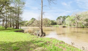 310 W Magnolia Ave, Abbeville, LA 70510