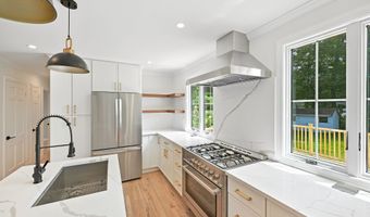 11 Budd Dr, Bethel, CT 06801