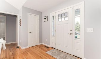 11 Kendall Ct, Charlestown, RI 02813