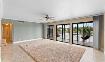 652 LAKE VILLAS Dr D, Altamonte Springs, FL 32701
