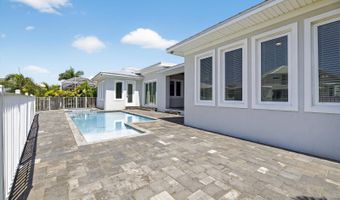 614 Pinckney Dr, Apollo Beach, FL 33572