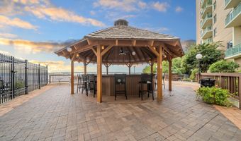 501 SLATERS Ln 402, Alexandria, VA 22314