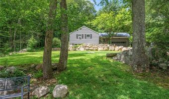 325 Shady Hill Dr, East Greenwich, RI 02818