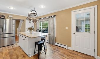 182 Leicester St, Auburn, MA 01501