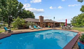 2038 Hill Top Cir, Weatherford, TX 76085