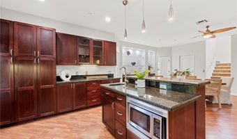 210 N Stage Coach Ln, Fallbrook, CA 92028