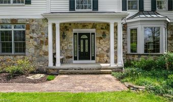 875 Cascades Dr, Aurora, OH 44202