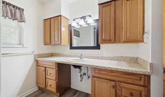 9260 Pinecrest Dr, Biloxi, MS 39532