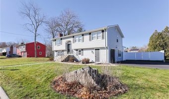 31 Salina Ave, Johnston, RI 02919