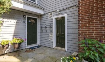 44 Bliss Mine Rd 10, Middletown, RI 02842