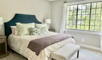 1718 W FARMVILLE Rd, Auburn, AL 36830