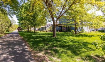 2609 Somerset Dr, Ames, IA 50010