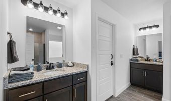 6102 NW Hoover St, Bentonville, AR 72713