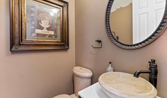 324 Meadowbrook Country Club Est, Ballwin, MO 63011