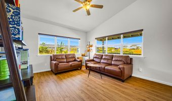691 Auwaha St A, Haiku, HI 96708