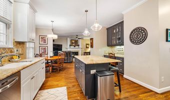 216 Wendhurst Ct, Apex, NC 27502