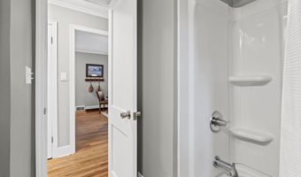 18 Oxford Rd, Albany, NY 12203