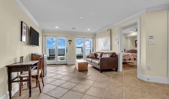 42 Bayside Dr, Atlantic Highlands, NJ 07716